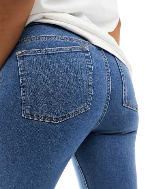 ASOS DESIGN Maternity skinny jeans in mid blue, 3 of 5