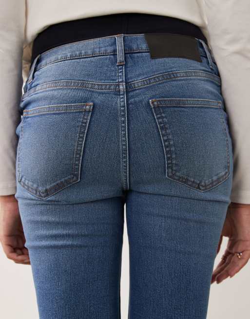 ASOS DESIGN Maternity skinny jeans in midwash blue, 5 of 5