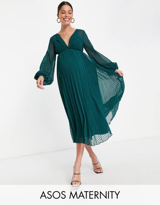 ASOS DESIGN Maternity – Skogsgrön plisserad midiklänning i dobbyväv med snurrad knut framtill
