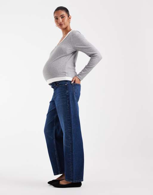 ASOS DESIGN Maternity slim barrel jean in dark blue, 2 of 5