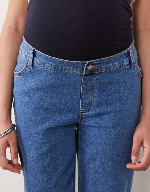 ASOS DESIGN Maternity slim fit mom jeans in clean mid blue, 5 of 5