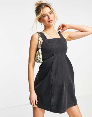 maternity pinafore