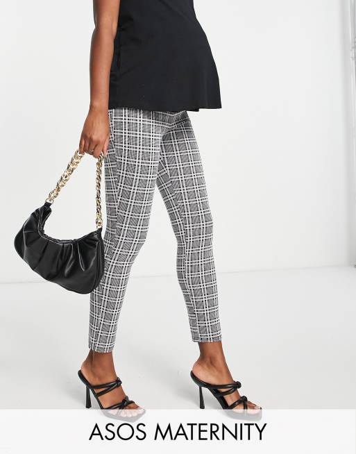 ASOS DESIGN Maternity – Spodnie o obcisłym kroju w czarno-białą kratkę 