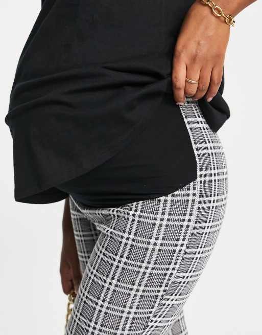 ASOS DESIGN Maternity – Spodnie o obcisłym kroju w czarno-białą kratkę , 2 z 4
