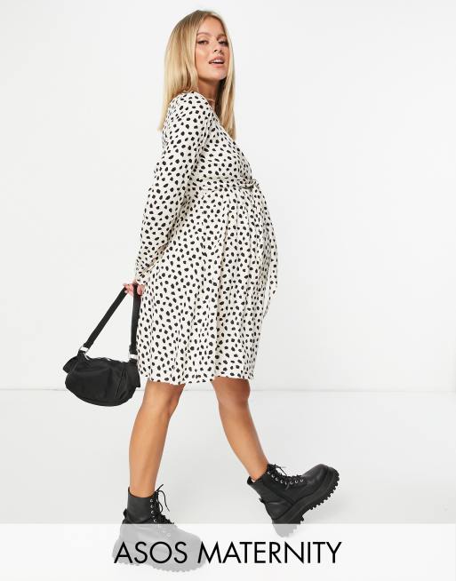 ASOS DESIGN Maternity – Sukienka kopertowa z funkcją karmienia, długim rękawem i zwierzęcym wzorem