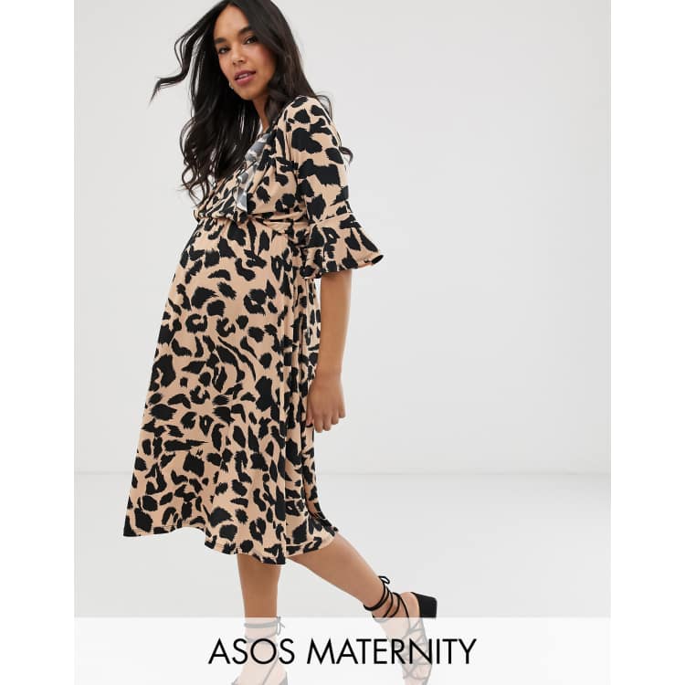 ASOS DESIGN Maternity – Sukienka o długości midi do karmienia piersią z  nadrukiem w cętki | ASOS