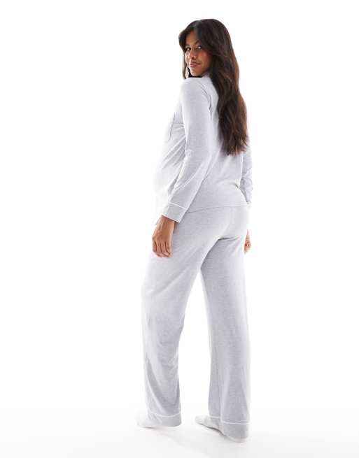 ASOS DESIGN Maternity super soft long sleeve shirt & pants pyjama set with contrast piping in grey marl, 2 of 4