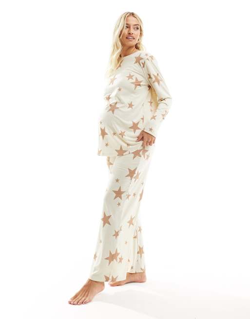ASOS DESIGN Maternity – Superweicher Pyjama aus langärmligem Oberteil und Hose in Cremeweiß mit Sternenmuster, 2 von 4