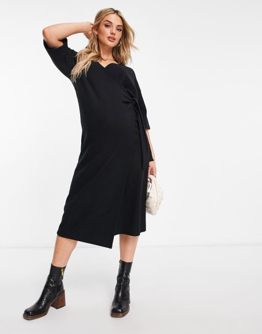 ASOS DESIGN Maternity Superweiches gewickeltes Midi Pulloverkleid in Schwarz mit Bindegurtel