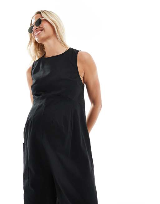 ASOS DESIGN Maternity – Svart, ärmlös, minimalistisk jumpsuit i twill med vida ben, 2 av 4