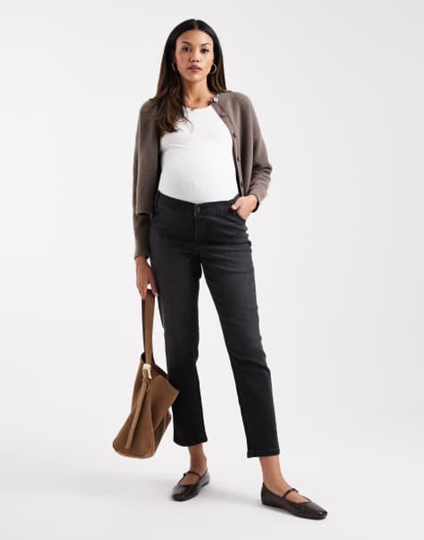 ASOS DESIGN Maternity – Svarttvättade, bekväma mom jeans med smal passform - view 1