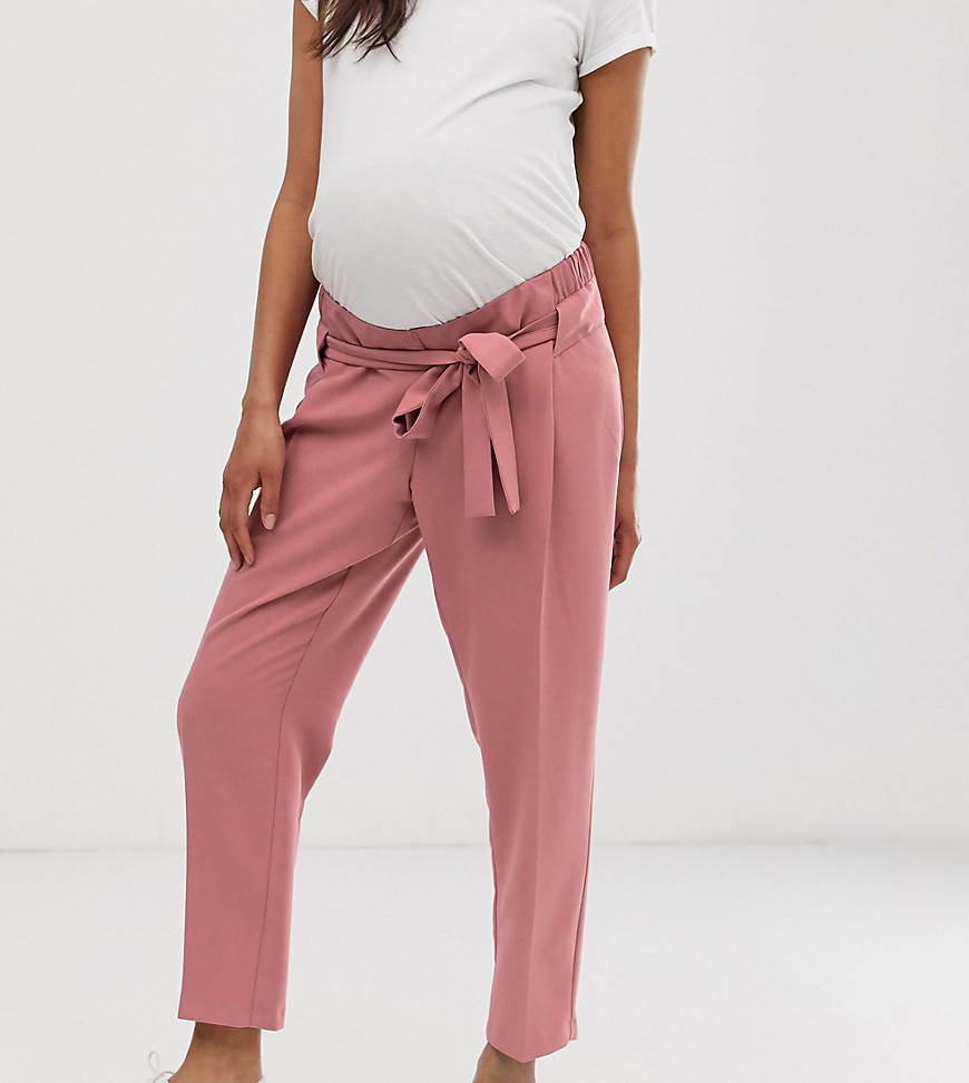 ASOS DESIGN Maternity tailored tie waist tapered ankle grazer trousers-Pink