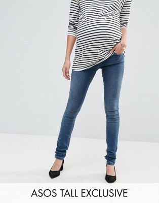 ASOS DESIGN Maternity Tall – Mellanljusa skinny jeans med midjeband över magen-Blå