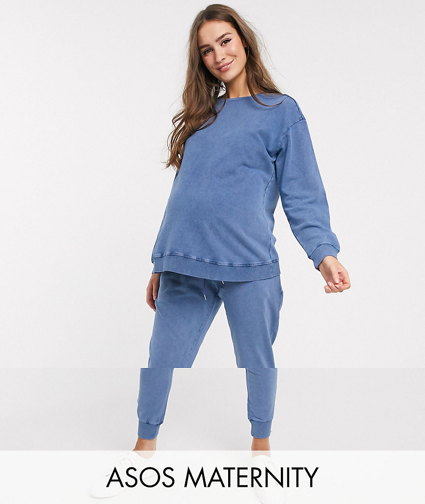 ASOS DESIGN Maternity - Trainingspak van ultimate sweater / joggingbroek in acid wash-Blauw