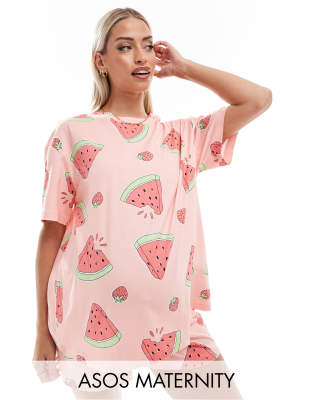 ASOS DESIGN Maternity - Umstands-Pyjama in Rosa mit Oversize-T-Shirt und Shorts mit Wassermelonen-Muster