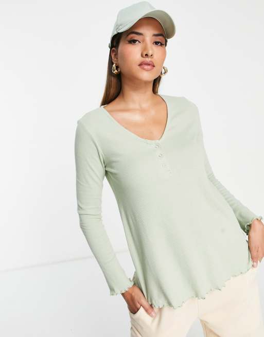 ASOS DESIGN Maternity - Vaffeltekstureret ammetop med lange ærmer og knapper i salviegrøn