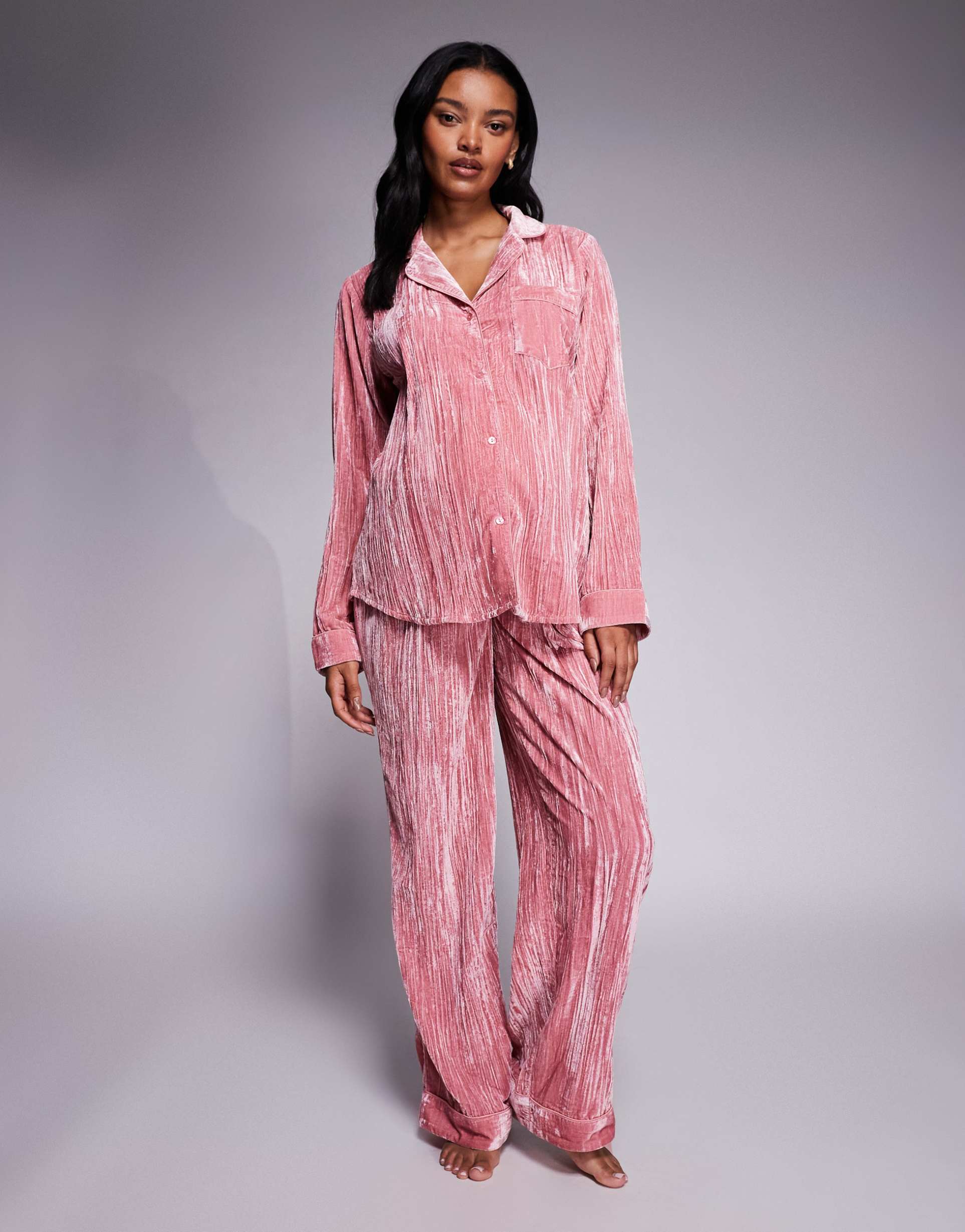 asos design maternity velvet texture pajama set in pink