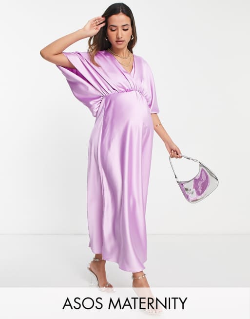 ASOS DESIGN Maternity - Vestito midi a portafoglio in raso lilla con maniche ad ali di pipistrello