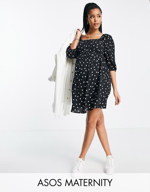 ASOS DESIGN Maternity - Vestito skater corto con arricciatura sul busto e maniche a sbuffo con stampa a pois monocromatica