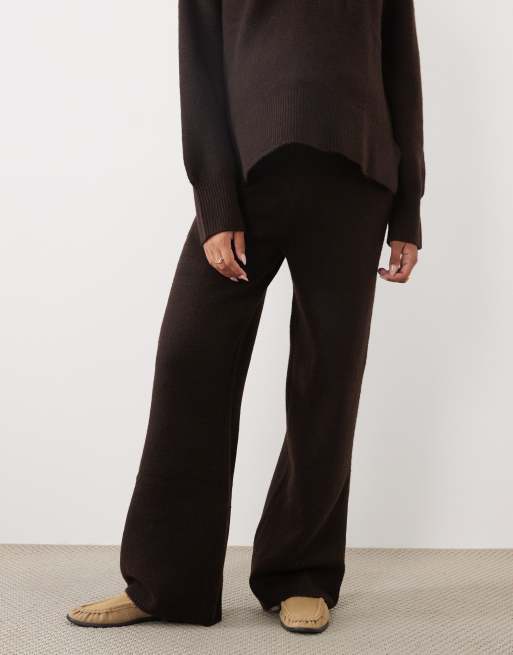 ASOS DESIGN Maternity wide leg trouser co-ord in chocolate, 2 of 5