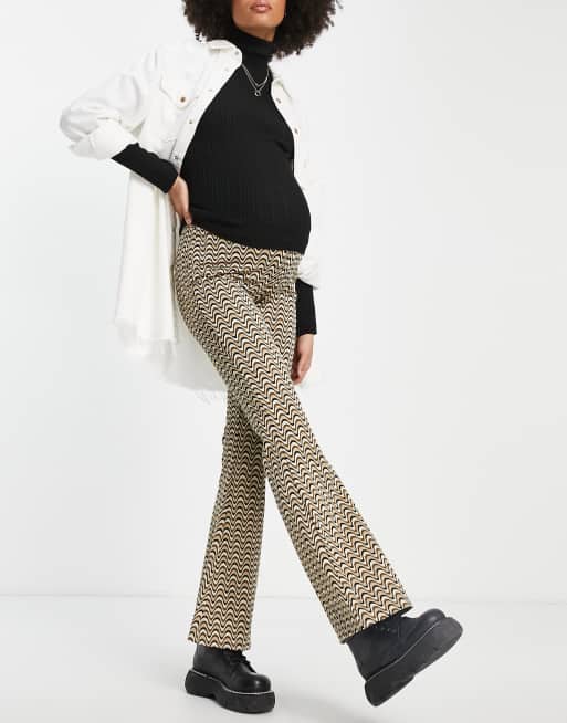 ASOS DESIGN Maternity – Żakardowe spodnie dzwony pod brzuch w falowane paski, 2 z 4