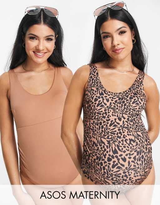 ASOS DESIGN Maternity – Zestaw 2 strojów kąpielowych z dekoltem w kształcie litery U w kolorze brązowym i w zwierzęcy wzór
