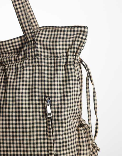 ASOS DESIGN - Maxi borsa a quadretti monocromatica con tasca arricciata, 3 di 4