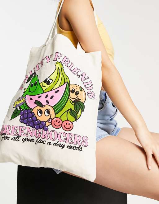 ASOS DESIGN - Maxi borsa colore neutro con stampa di frutta