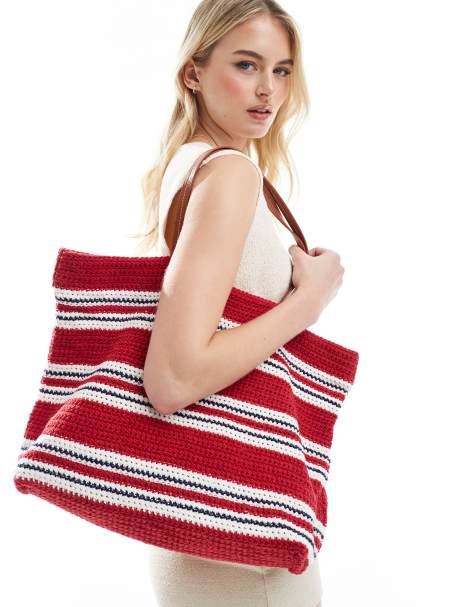 ASOS DESIGN - Maxi borsa in maglia all'uncinetto rossa e blu a righe realizzata a mano - view 1