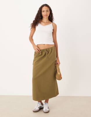 ASOS DESIGN - Maxi-Cargo-Rock in Khaki mit A-Linien-Schnitt-Grün