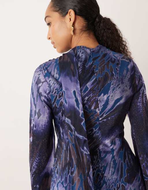 ASOS DESIGN maxi dress with scarf detail in black and blue abstract print, 4 of 4