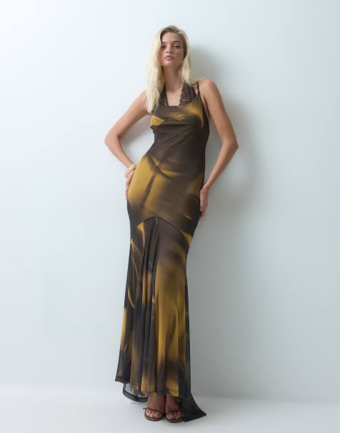 ASOS DESIGN maxi halterjurk van mesh met uitsnijdingsdetail en abstracte print in olijfgroen - view 1