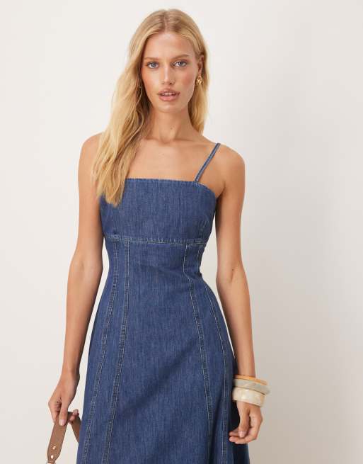 ASOS DESIGN – Maxi-Jeanskleid aus Chambray in Mittelblau mit Taillennähten, 2 von 4