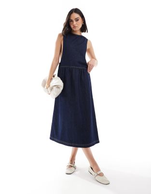 ASOS DESIGN - Maxi-Jeanskleid in Indigoblau mit tief sitzender Taille