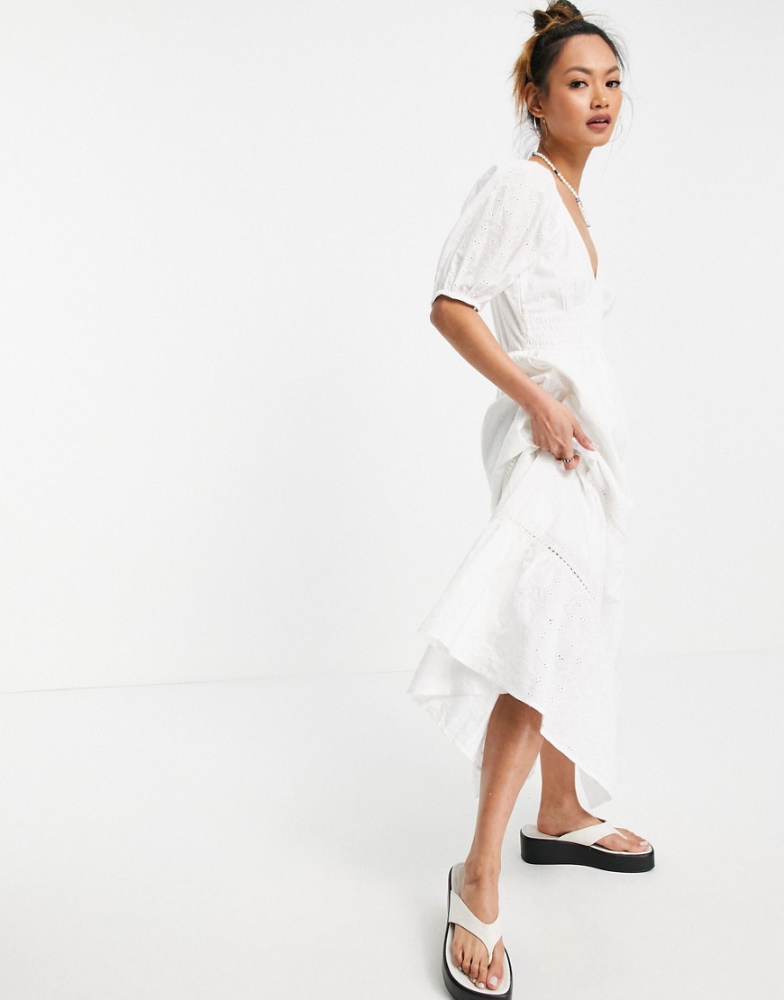 ASOS DESIGN - Maxi jurk met broderie, gesmokte taille en kanten inzetstuk in wit