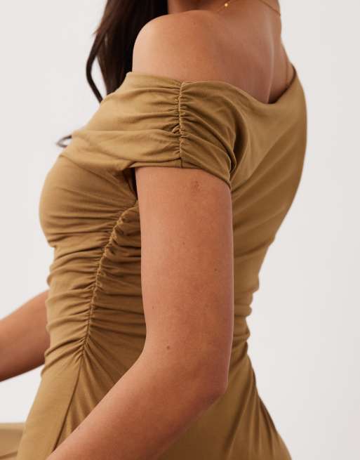 ASOS DESIGN - Maxi-jurk met gedraaid detail in olijfgroen, 3 van 4