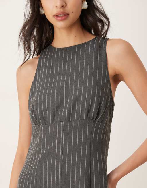 ASOS DESIGN - Maxi-jurk met kokerrok in grijs met krijtstreep, 4 van 4