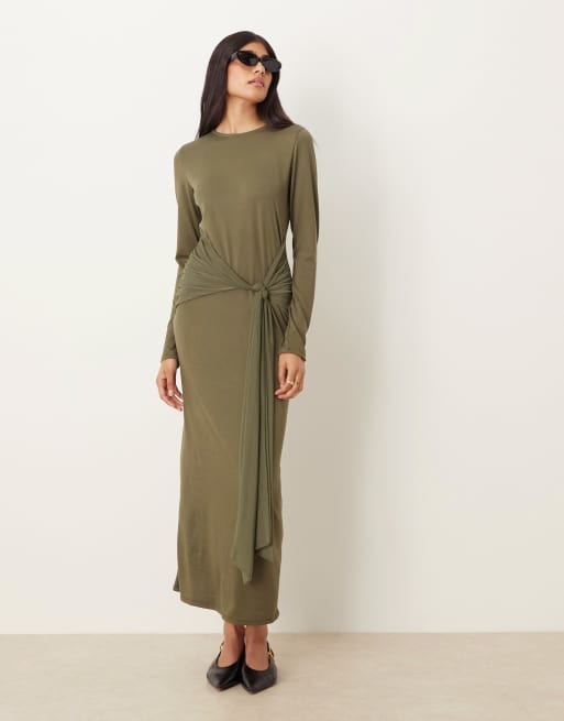 ASOS DESIGN - Maxi jurk met lange mouwen en gestrikte voorkant in kaki, 2 van 4