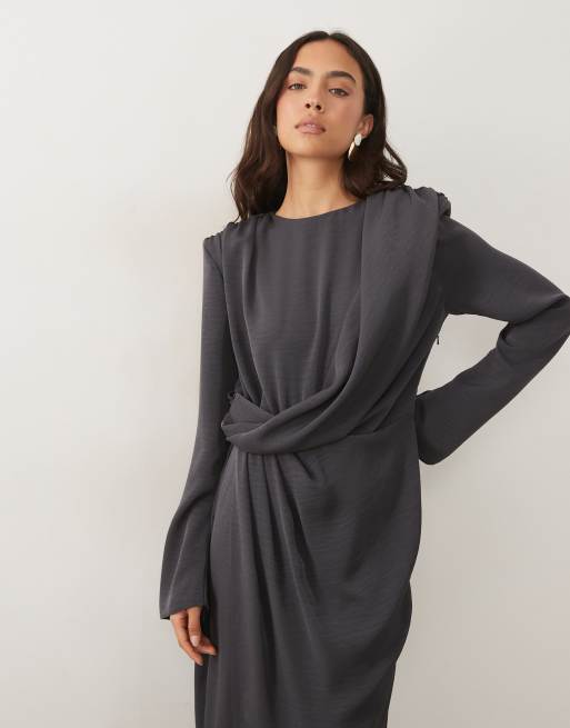 ASOS DESIGN maxi jurk met lange mouwen, schoudervullingen en gedrapeerde taille in leigrijs, 3 van 4
