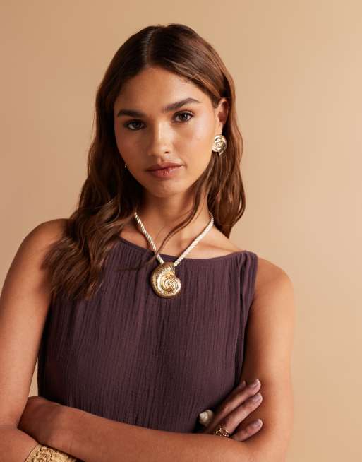 ASOS DESIGN - Maxi jurk met rechte hals en siernaden in chocoladebruin, 4 van 4