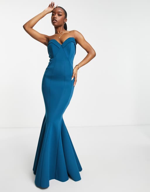 ASOS DESIGN - Maxi jurk met uitlopende onderkant en hartvormige halslijn in blauw