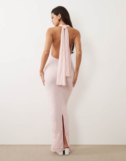ASOS DESIGN - Maxi jurk van kant met gedraaide buste, halternek en open achterkant in roze, 4 van 4