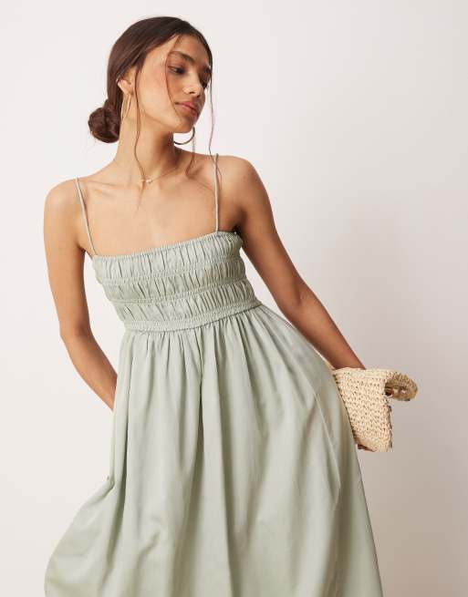 ASOS DESIGN - Maxi-jurk van katoensatijn met gesmokte buste in saliegroen , 3 van 4