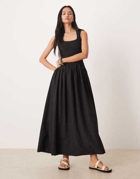 ASOS DESIGN - Maxi jurk van kreukelstof met lage ronde hals en gesmokte taille in zwart - view 1