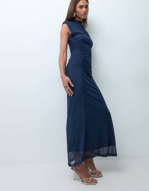 ASOS DESIGN maxi jurk van mesh met hoogsluitende details en schoudervullingen in navy, 4 van 4