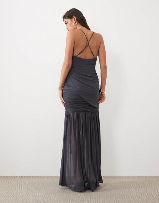 ASOS DESIGN maxi-jurk van mesh zonder mouwen, asymmetrisch gedrapeerd in antracietgrijs, 3 van 4