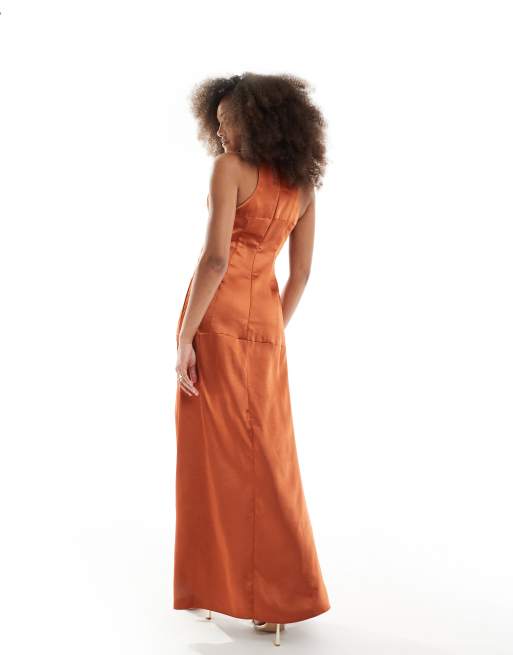 ASOS DESIGN - Maxi-jurk van satijn met racer hals en siernaden in roestkleur, 3 van 4