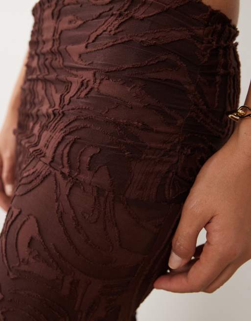 ASOS DESIGN maxi-nederdel med burnout og overwrap-detalje i chokolade, 4 af 5
