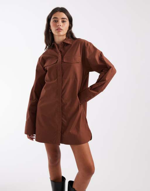 ASOS DESIGN - Maxi overhemdjurk van popeline met brede manchetten en oversized zakken in chocoladebruin, 2 van 4