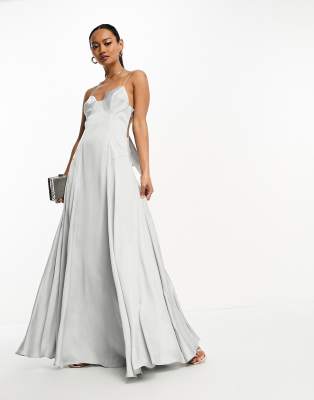 ASOS DESIGN - Maxi-Skaterkleid aus Satin in zartem Grau mit Bändern am Rücken